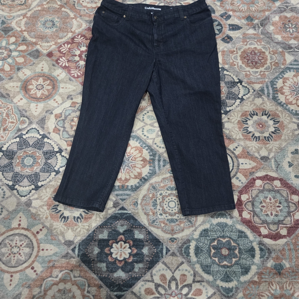Croft & Barrow Women's 18 Dark Denim Classic Fit Stretch Capri